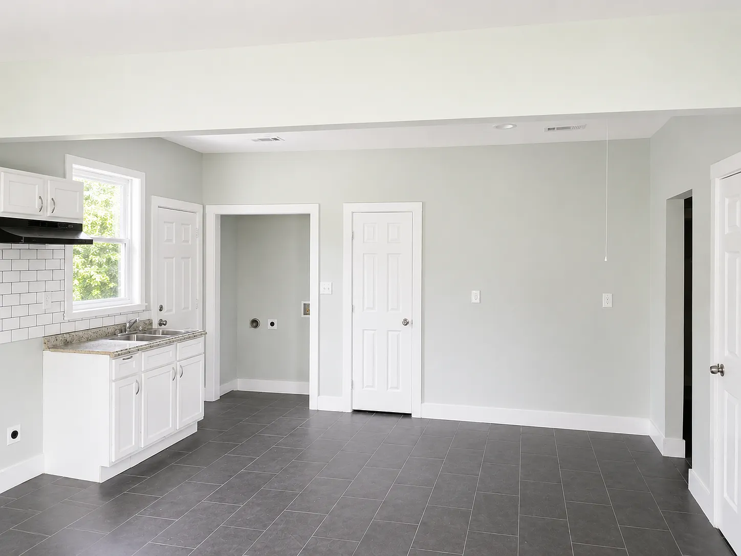 4 bed, 1450 sqft, $1,495 — Photo 3