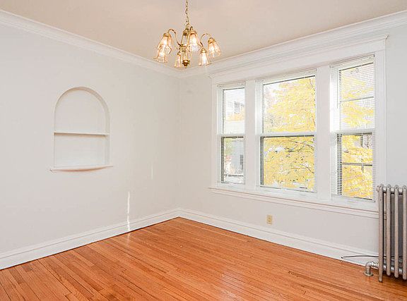 5th image of 3948 N Wolcott Ave Unit 1R