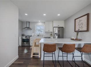 214 NE 7th St, Ankeny, IA 50021