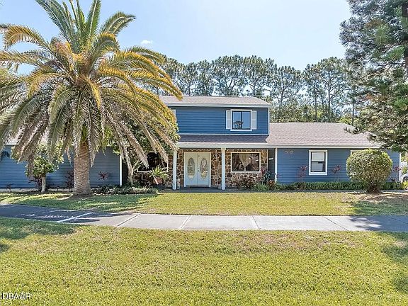 Step into the charm of our inviting estate! Your own private room and bathroom await at an unbeatable price, inclusive of all the essentials_fully furnished for your convenience. While you're responsible for your food, toiletries, and bedding, the thrill