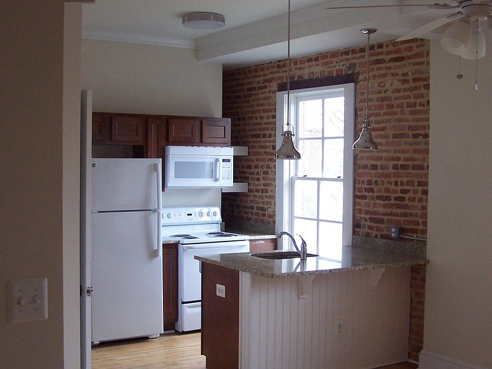 1st image of 8 Maryland Ave APT 3A