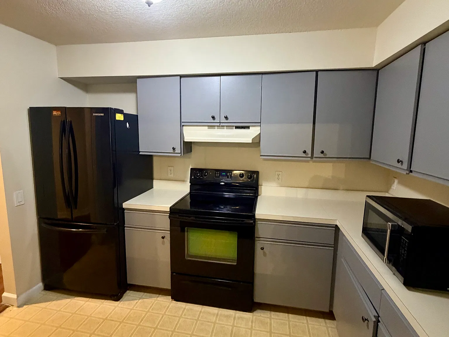 2 bed, 1195 sqft, $1,800 — Photo 4