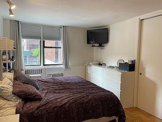 5th image of 435 E 79th St APT 2F