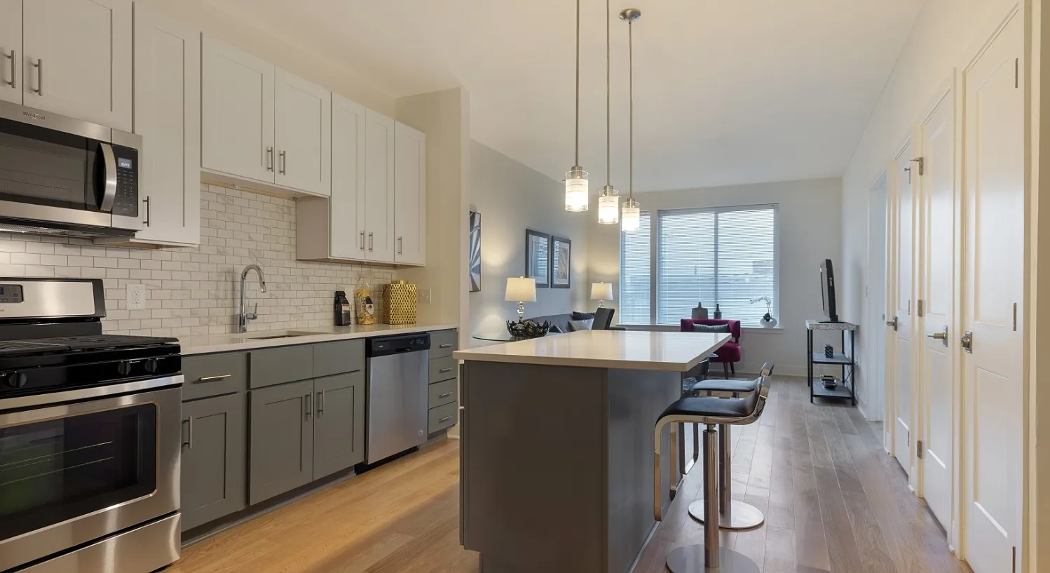 19 East — Photo 2
