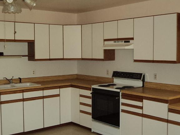 3rd image of 24466 182nd St