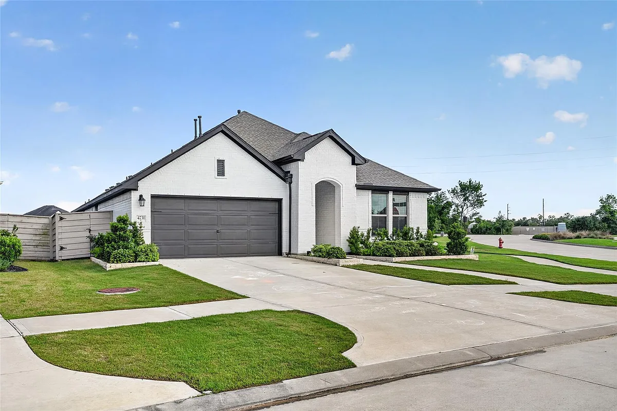 Building Photo - 4731 Cedar Butte Ln
