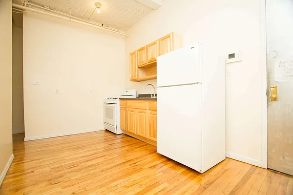 Rented by Nooklyn NYC LLC | media 10