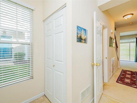 4th image of 4815 Heritage Heights Cir