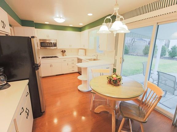 3rd image of 4176 Leona Dr