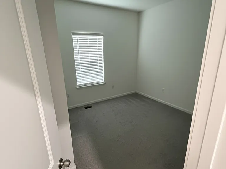 813 Landmark Hills Dr — Photo 6