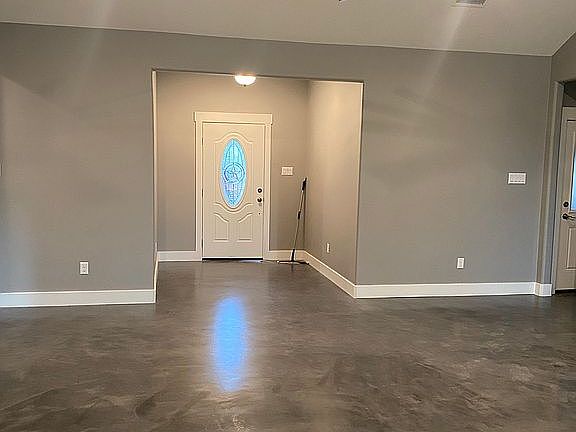 2nd image of 108 Brentwood Cir