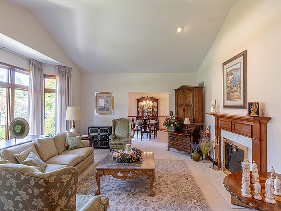 4th image of 8034 Forest Lawn Ct