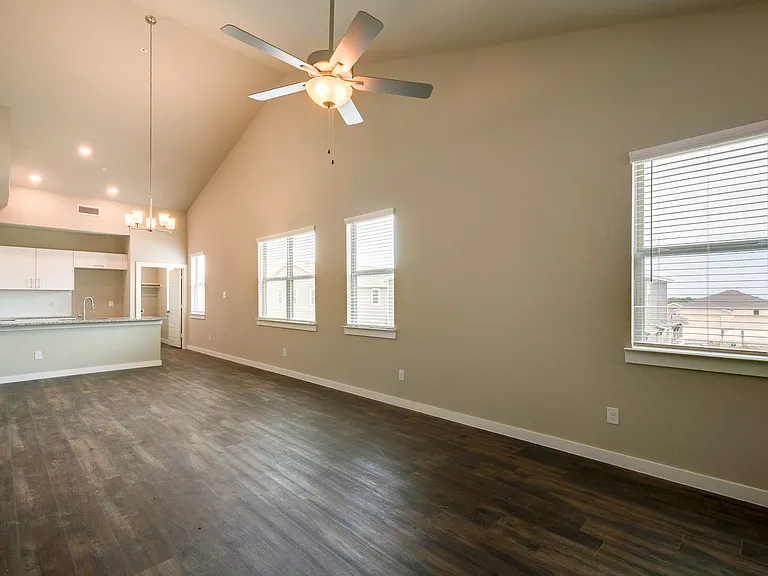 623 Harvest Moon Dr — Photo 6