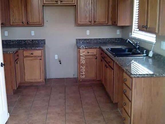5th image of 6896 Mahogany Meadows Ave