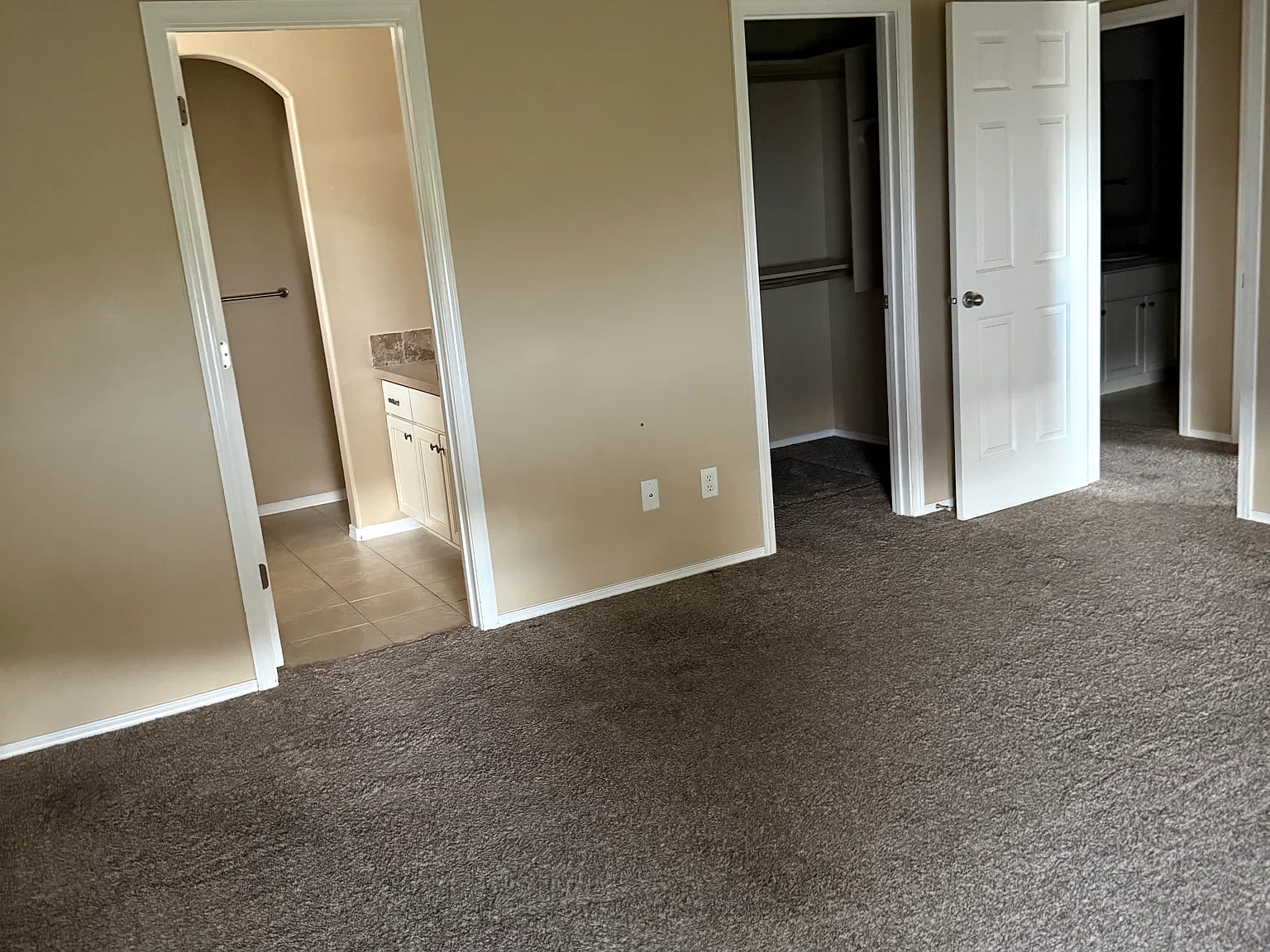 3 bed, 1454 sqft, $2,250 — Photo 4