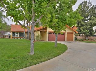 6096 Saint Augustine Dr, Riverside, CA 92506