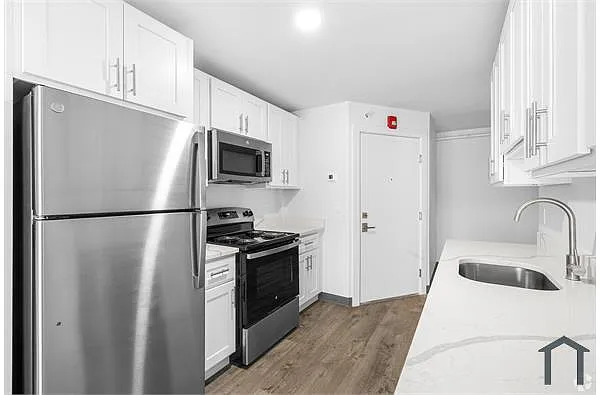 Building Photo - 72 Spruce St #ELEC