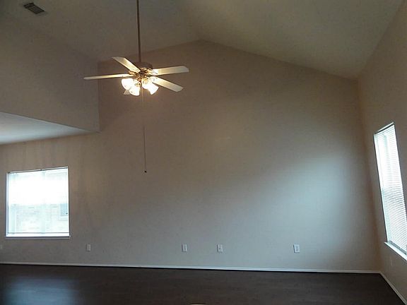 4th image of 2719 Bronwynn Ln