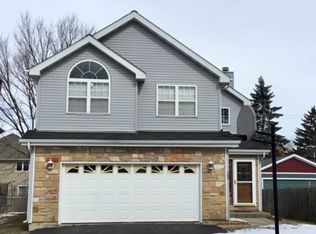 932 Winnetka Ter, Lake Zurich, IL 60047