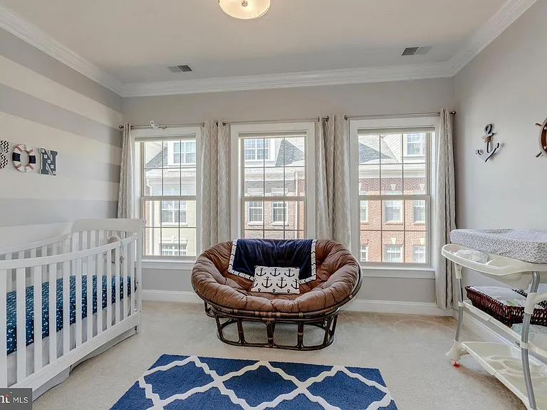 Second bedroom with its own closet and access to bathroom
