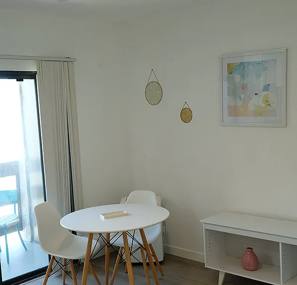 1/1 Living room