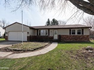 9 Danbury Ct, South Elgin, IL 60177