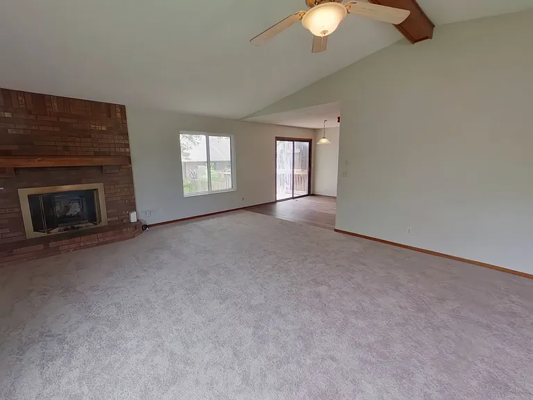 1730 S Beech Ct — Photo 3