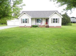 1603 Maple Grove Rd, Lafayette, TN 37083