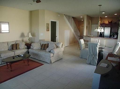 Spacious Living Room!