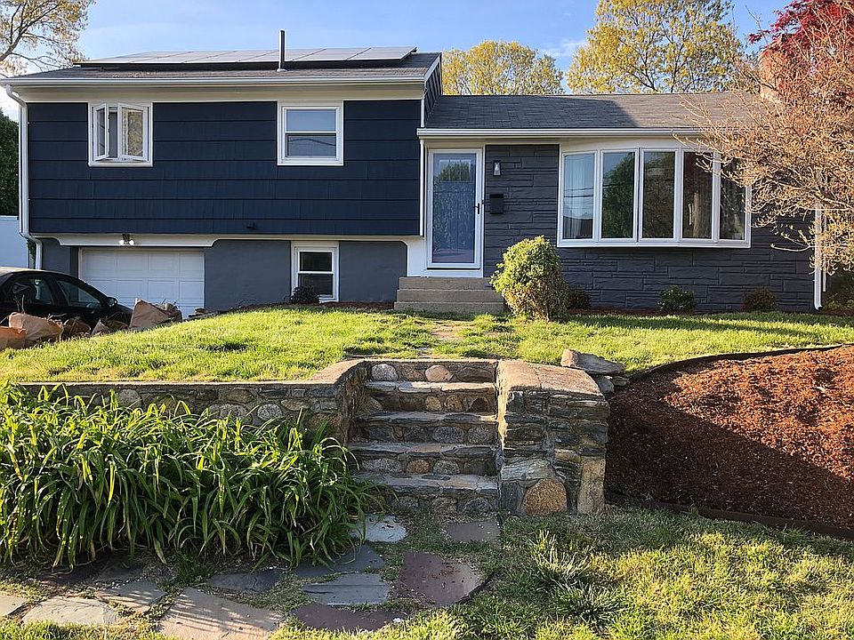 2nd image of 70 Glenwood Dr