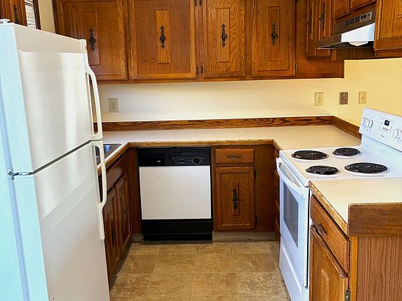 2nd image of 3804 Indiana St #3806