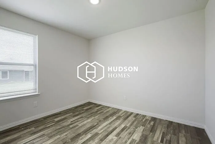 419 County Line Rd #B — Photo 10