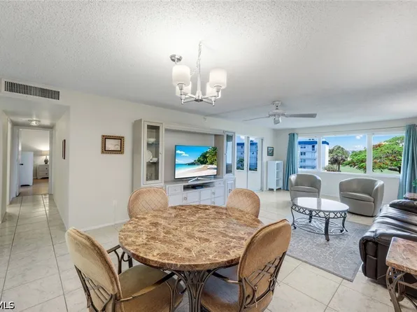 6102 Augusta Dr APT 307, Fort Myers, FL 33907