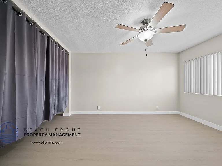 12236 Manor Dr. — Photo 28