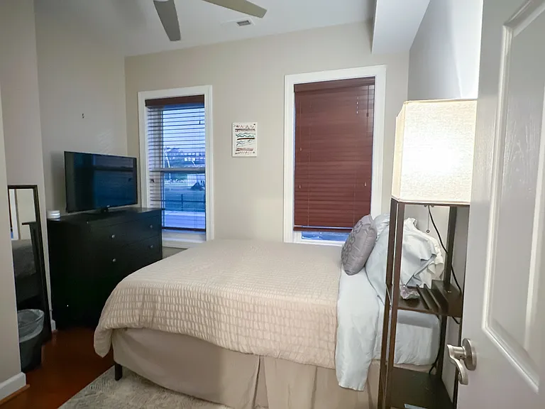 3rd Bedroom - Full/Double Bed