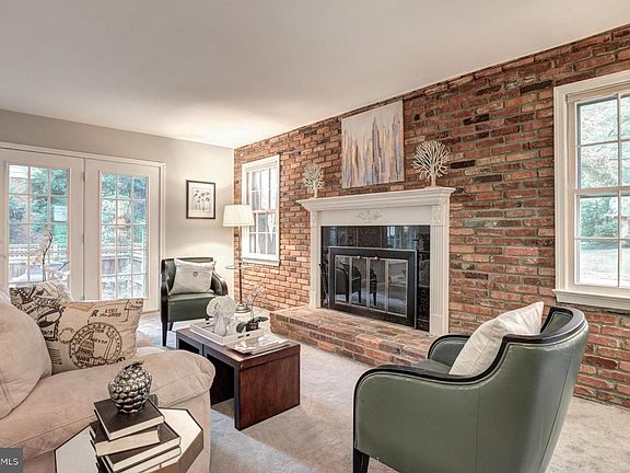 3rd image of 3604 Druid Ln