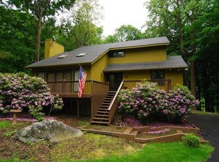 17 Lynn Dr, Andover, NJ 07821