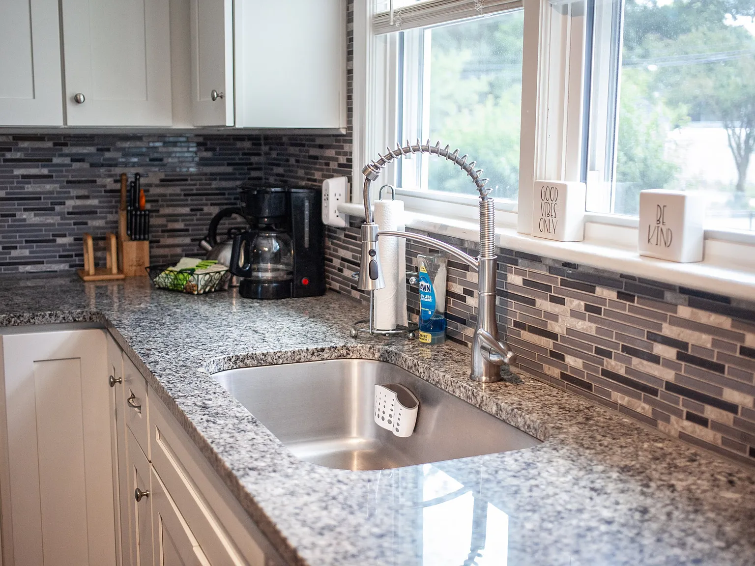 4 bed, 1554 sqft, $4,800 — Photo 4