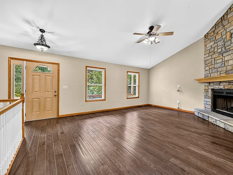 6 Hadley Ln — Photo 17