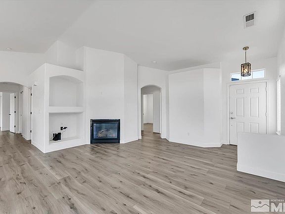 3rd image of 295 Bartmess Blvd