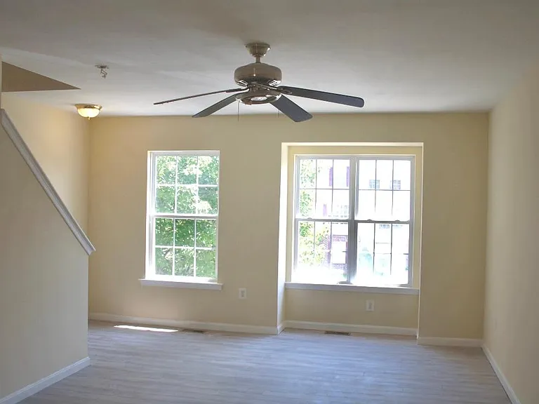 6806 Avalon Isle Way — Photo 5