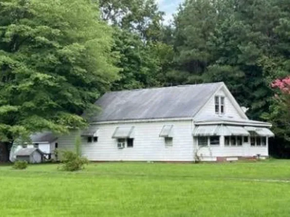 9509 Line Fence Rd, Hayes, VA 23072