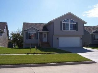 1553 Terrapin Dr, Iowa City, IA 52240