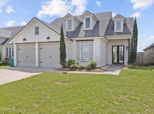 216 Whispering Meadows Rd, Broussard, LA 70518