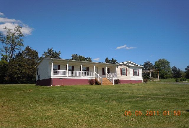 1st image of 141 Deacon Hill Ln