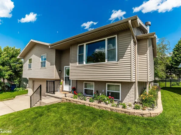 3108 S 14th St, Marshalltown, IA 50158