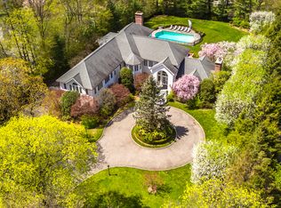 39 Park Rd, Scarsdale, NY 10583