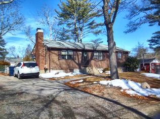 26 Regent Ave, Wareham, MA 02571