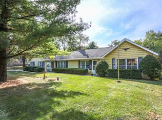 3S670 Warren Ave, Warrenville, IL 60555