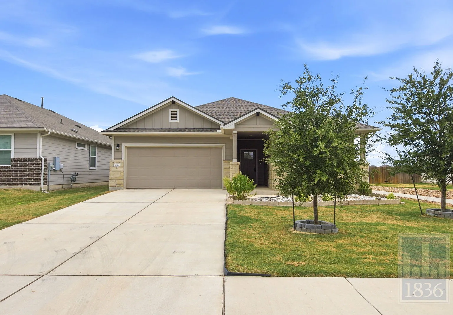 4 bed, 2.0 bath, 1612 sqft, $2,050 — Photo 1